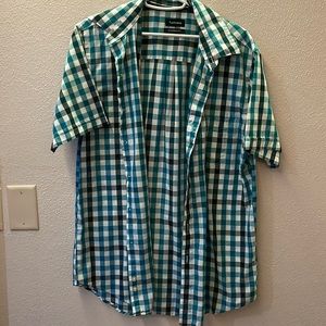 Men’s Short Sleeve Button Down Plaid